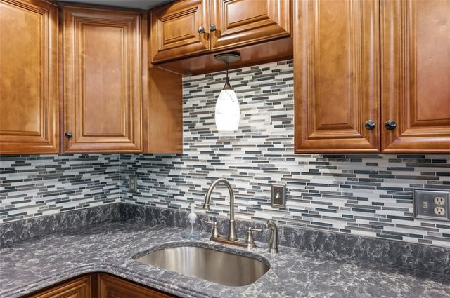 18 Kohleen Drive, Robinson Twp, PA 15136