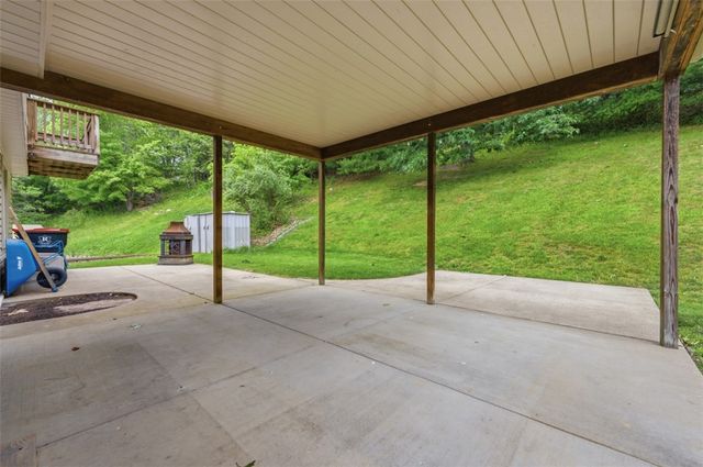 18 Kohleen Drive, Robinson Twp, PA 15136