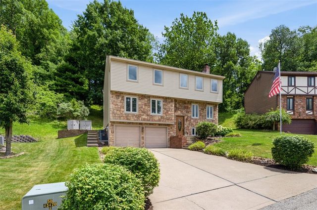 18 Kohleen Drive, Robinson Twp, PA 15136