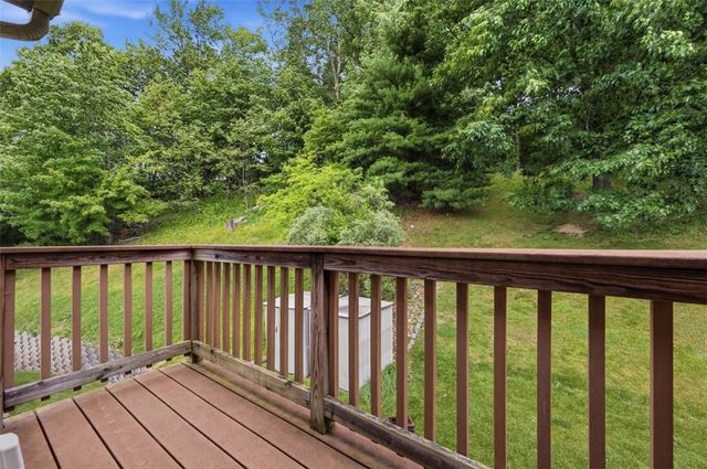 18 Kohleen Drive, Robinson Twp, PA 15136