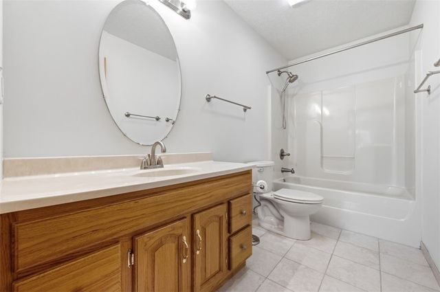 18 Kohleen Drive, Robinson Twp, PA 15136