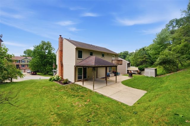 18 Kohleen Drive, Robinson Twp, PA 15136