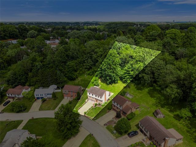 18 Kohleen Drive, Robinson Twp, PA 15136