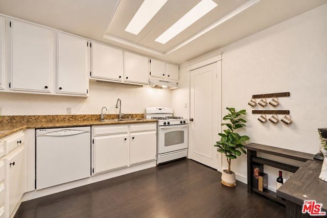 200 S La Fayette Park Place 2, Los Angeles, CA 90057