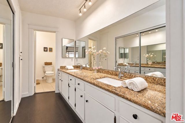 200 S La Fayette Park Place 2, Los Angeles, CA 90057