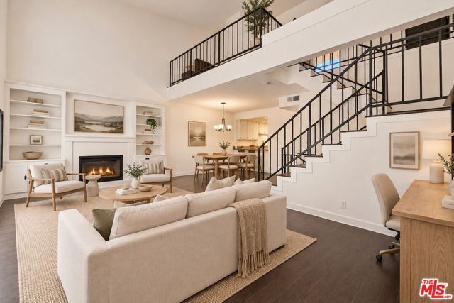 200 S La Fayette Park Place 2, Los Angeles, CA 90057
