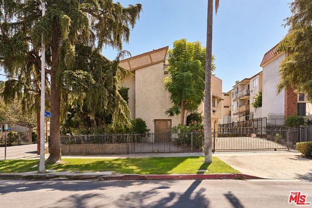 200 S La Fayette Park Place 2, Los Angeles, CA 90057