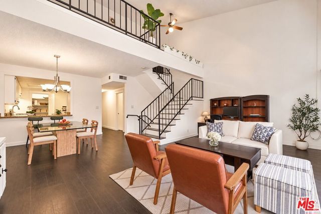 200 S La Fayette Park Place 2, Los Angeles, CA 90057