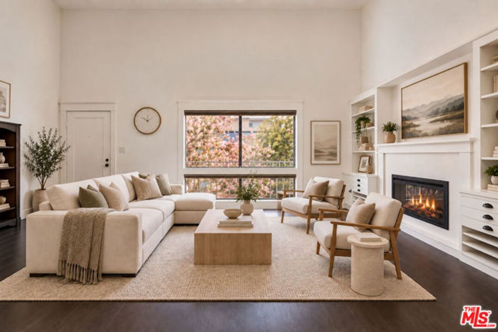 200 S La Fayette Park Place 2, Los Angeles, CA 90057