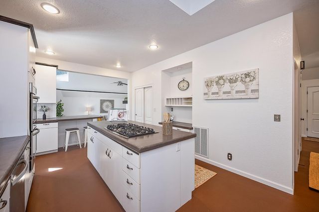 5288 Rattlesnake Bar Rd, Pilot Hill, CA 95664