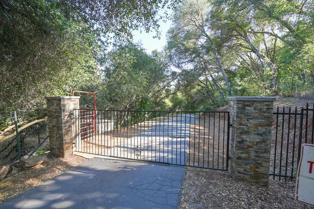 5288 Rattlesnake Bar Rd, Pilot Hill, CA 95664