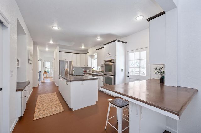 5288 Rattlesnake Bar Rd, Pilot Hill, CA 95664