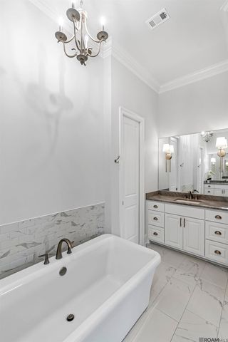 36476 Royal Oak Dr, Prairieville, LA 70769