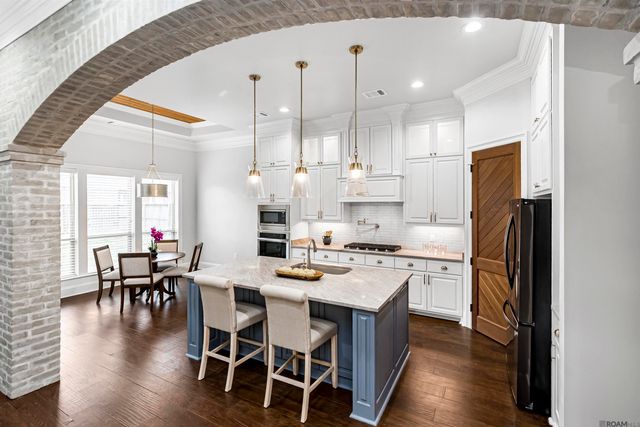 36476 Royal Oak Dr, Prairieville, LA 70769