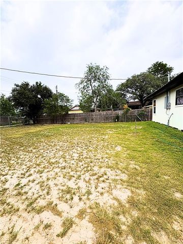 437 S Georgia Avenue, Mercedes, TX 78570