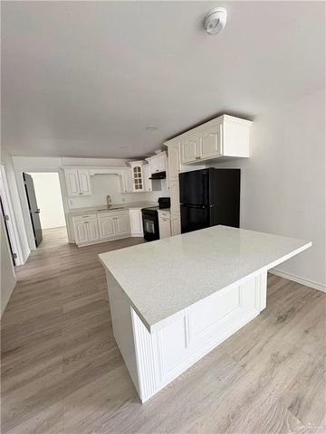 437 S Georgia Avenue, Mercedes, TX 78570