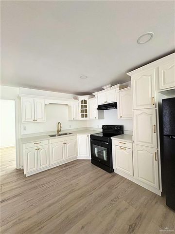 437 S Georgia Avenue, Mercedes, TX 78570