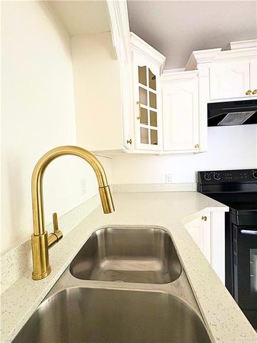 437 S Georgia Avenue, Mercedes, TX 78570