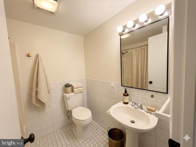 7629 HURON DR, Gainesville, VA 20155