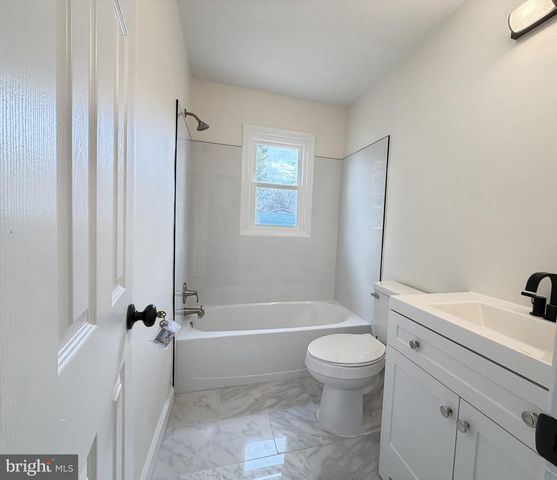 7629 HURON DR, Gainesville, VA 20155