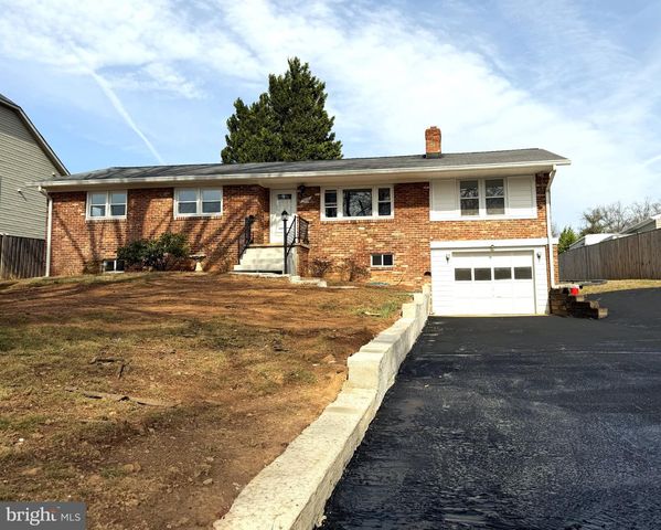 7629 HURON DR, Gainesville, VA 20155