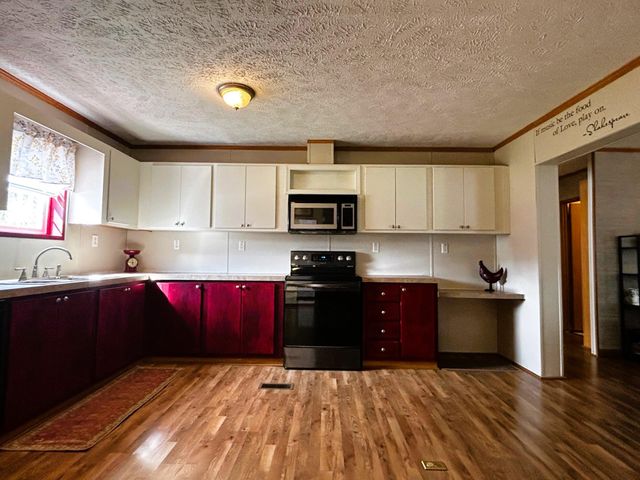 210 County Road 790, Etowah, TN 37331