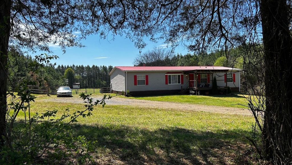 210 County Road 790, Etowah, TN 37331