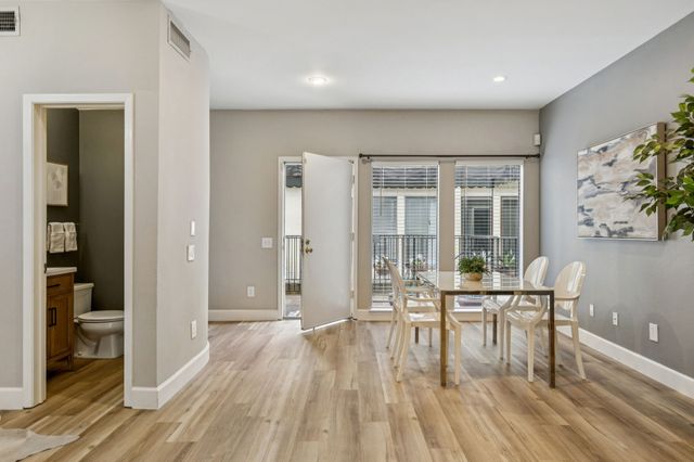 4242 Travis Street 108, Dallas, TX 75205