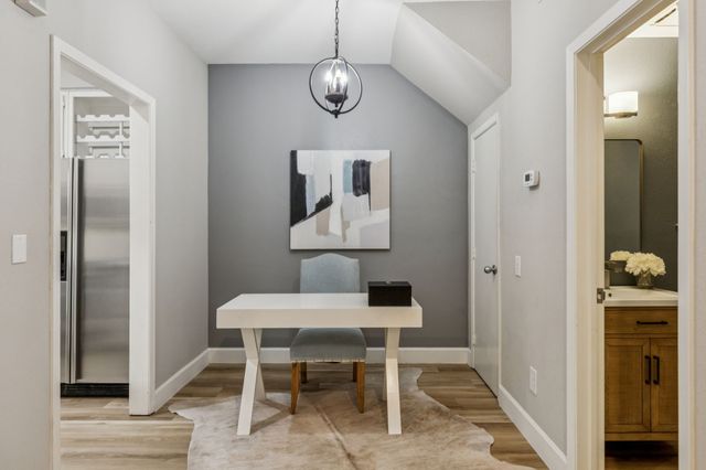 4242 Travis Street 108, Dallas, TX 75205