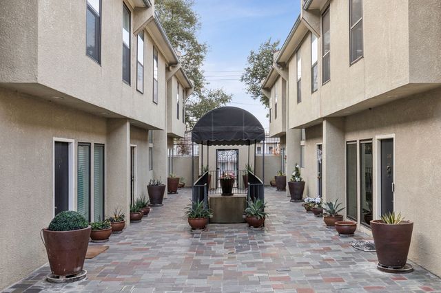 4242 Travis Street 108, Dallas, TX 75205