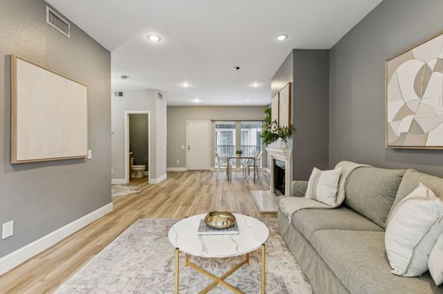 4242 Travis Street 108, Dallas, TX 75205