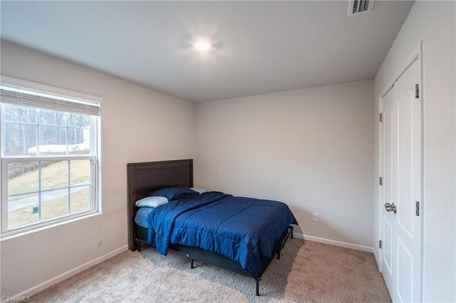 3892 Muddy Creek Drive, Winston-salem, NC 27107