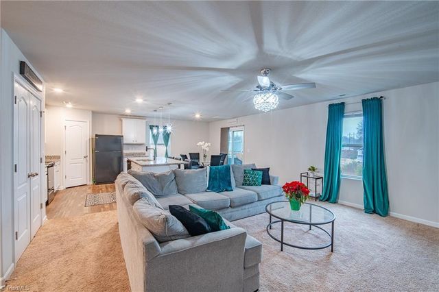 3892 Muddy Creek Drive, Winston-salem, NC 27107