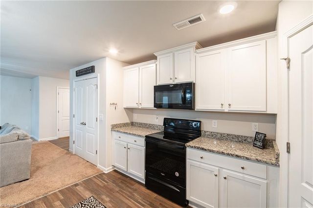 3892 Muddy Creek Drive, Winston-salem, NC 27107