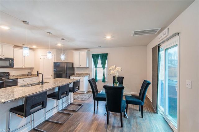 3892 Muddy Creek Drive, Winston-salem, NC 27107