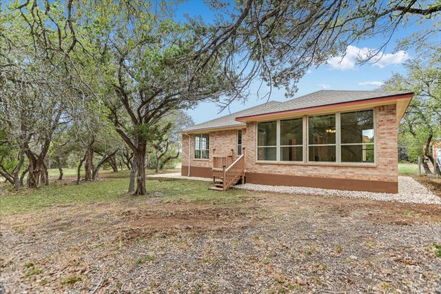 300 Round Rock RD, Wimberley, TX 78676