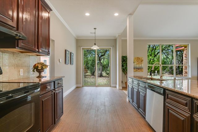 300 Round Rock RD, Wimberley, TX 78676