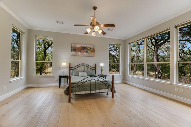 300 Round Rock RD, Wimberley, TX 78676