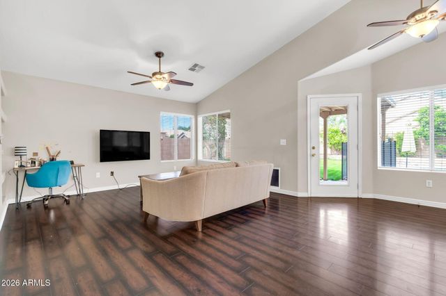 7506 E NAVARRO Avenue, Mesa, AZ 85209