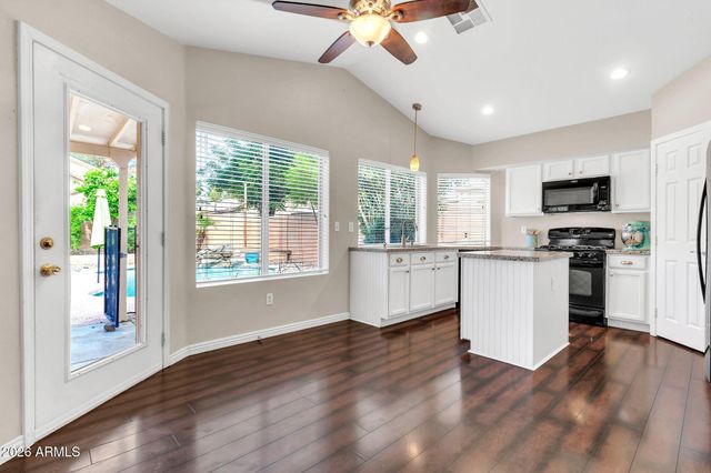 7506 E NAVARRO Avenue, Mesa, AZ 85209