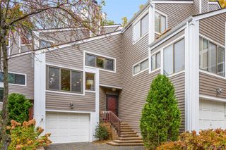 3 Top Of The Ridge B2, Mamaroneck, NY 10543
