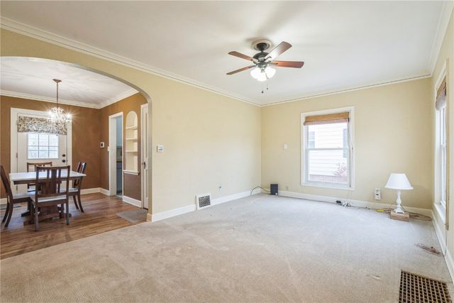 2602 E Avenue NE, Cedar Rapids, IA 52402