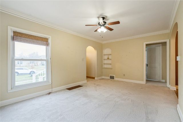 2602 E Avenue NE, Cedar Rapids, IA 52402