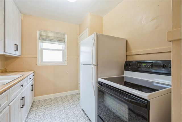 2602 E Avenue NE, Cedar Rapids, IA 52402