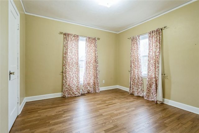 2602 E Avenue NE, Cedar Rapids, IA 52402