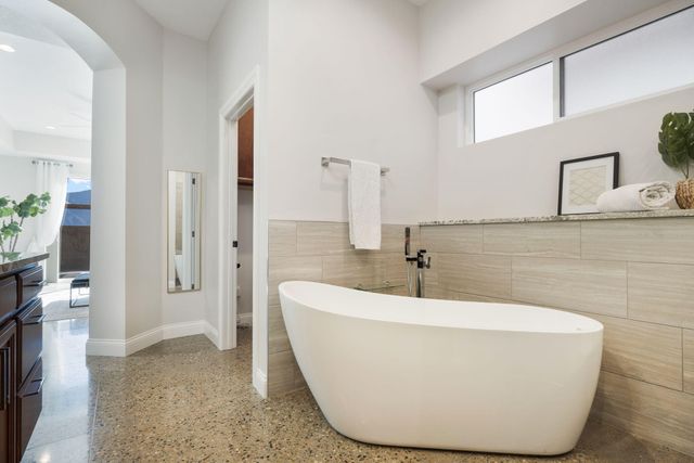 1011 C De Baca Lane, Bernalillo, NM 87004