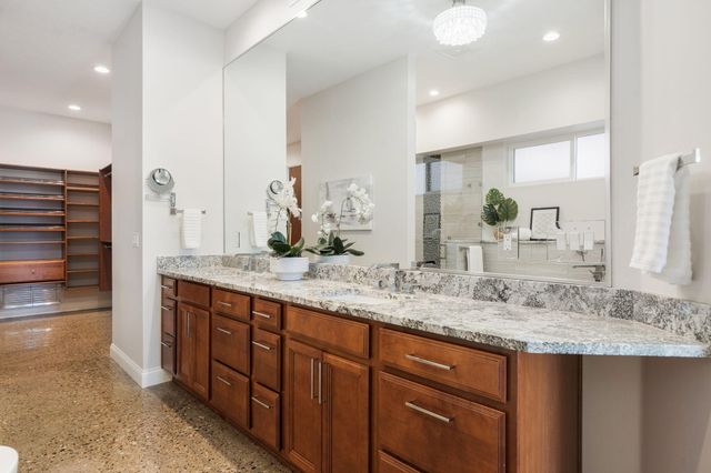 1011 C De Baca Lane, Bernalillo, NM 87004