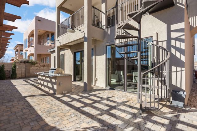 1011 C De Baca Lane, Bernalillo, NM 87004