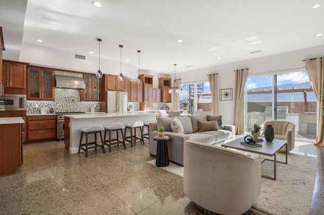 1011 C De Baca Lane, Bernalillo, NM 87004