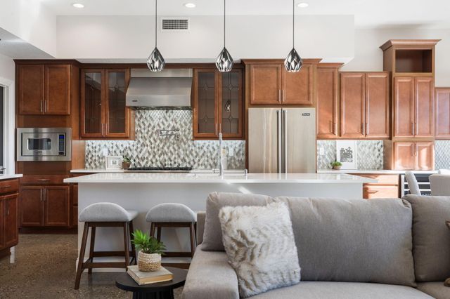 1011 C De Baca Lane, Bernalillo, NM 87004